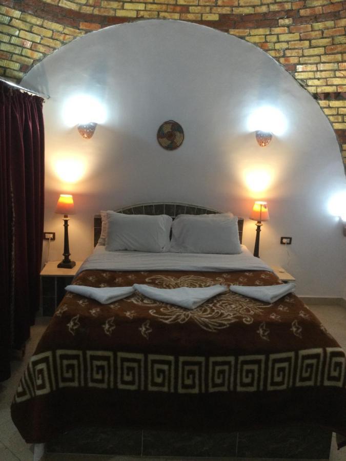 The Brown House Appartement Luxor Buitenkant foto